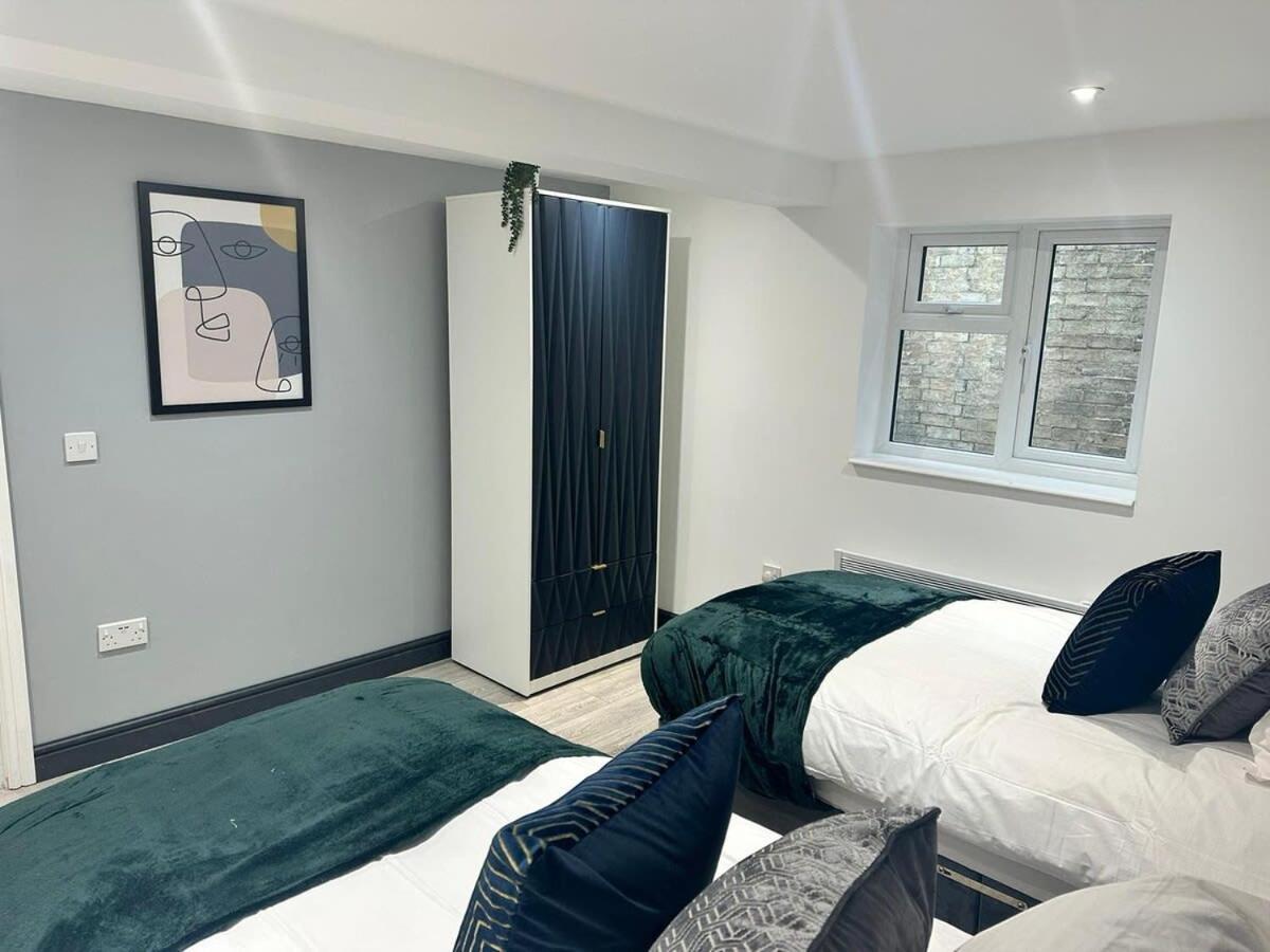 1 Bedroom Apartment - Abacus House - Huntingdon Town Centre - Contractor Friendly - Free Parking - Full Kitchen - Washer Dryer - Spacious - Ideal For Work Stays Exterior foto